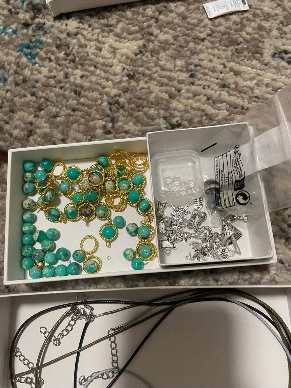 Vintage bundle beads
